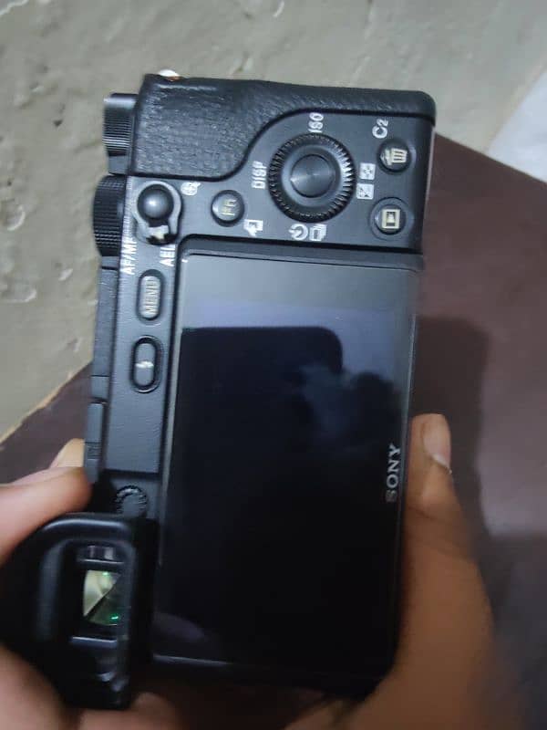 Sony mirrorless a6400 with lens 0