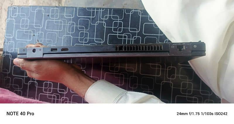 Laptop core i5, 7th gen 4