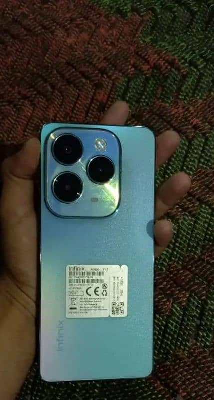 infinix hot 40 (16+256) 0