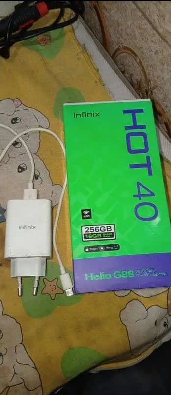 infinix hot 40 (16+256) 5