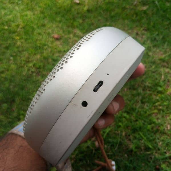Bang & Olufsen Beoplay A1 Portable Bluetooth Speaker with Microphone 7
