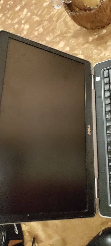 core I5 3rd Generation 6 GB Ram 128 GB SSD 3