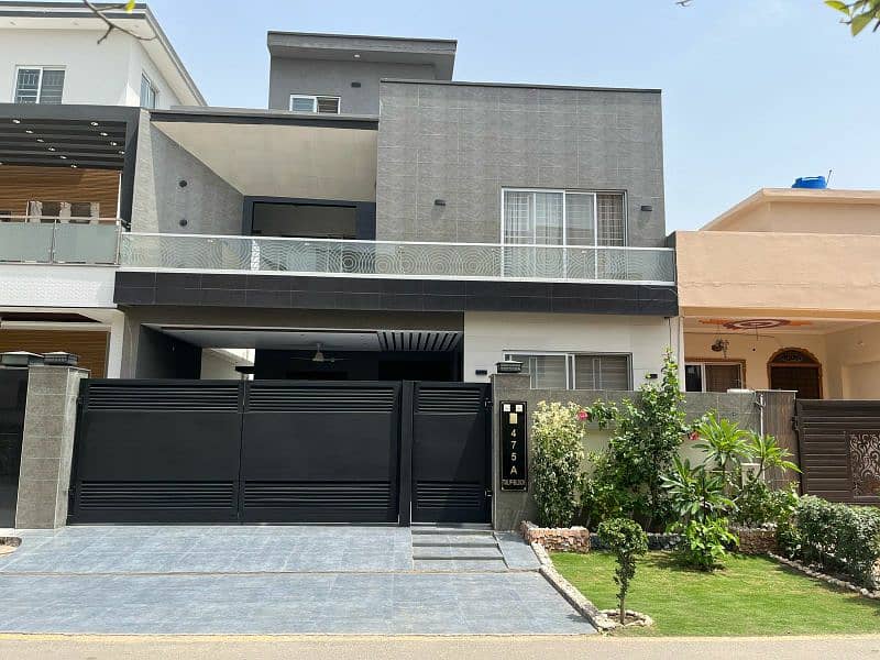 10 Marla with Excess Land Modren House For Sale on Prime Location 0