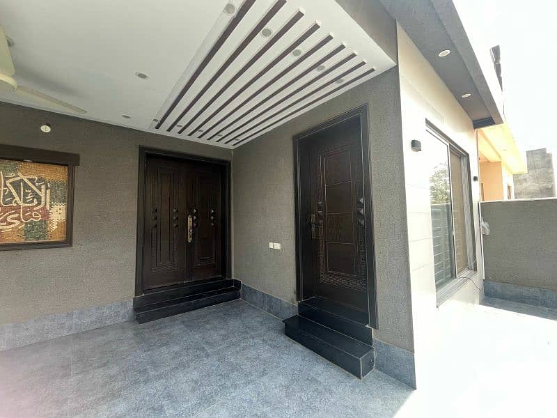 10 Marla with Excess Land Modren House For Sale on Prime Location 1