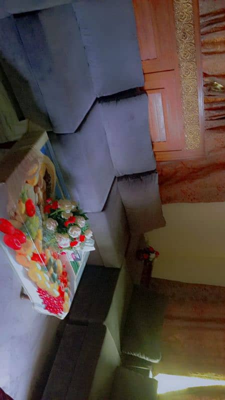 L shape sofa Almost new 4