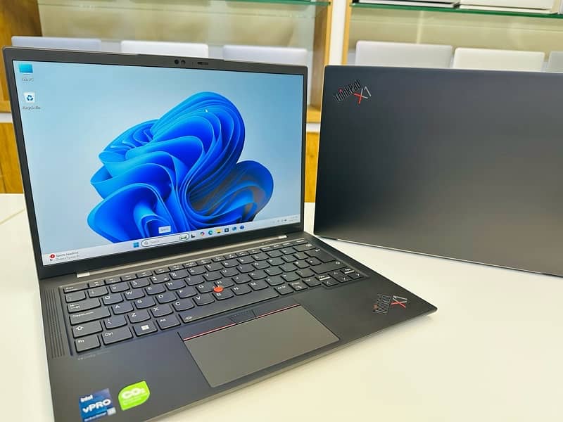 THINKPAD X1-CARBON | 13-Gen | Intel Core i7 | 32GB With 512 GB 1