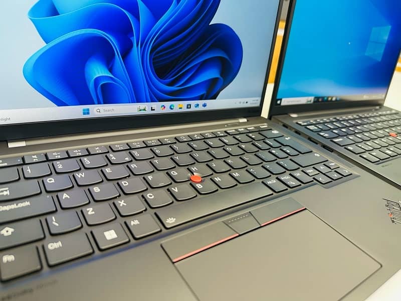 THINKPAD X1-CARBON | 13-Gen | Intel Core i7 | 32GB With 512 GB 3