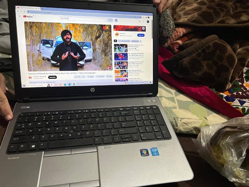 Hp laptop 4th generation core i5 2