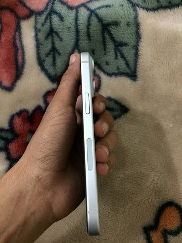 iphone 15 JV battery health : 97 1