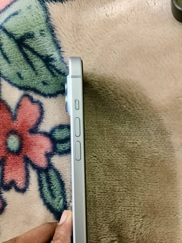 iphone 15 JV battery health : 97 6