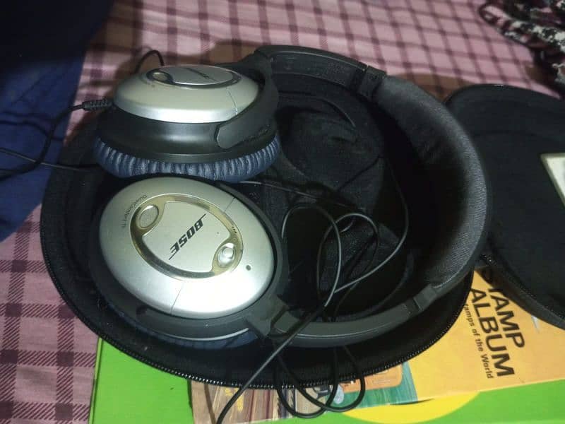 Bose Quiet Comfort QC15 Active Noise Cancelling headphones 4