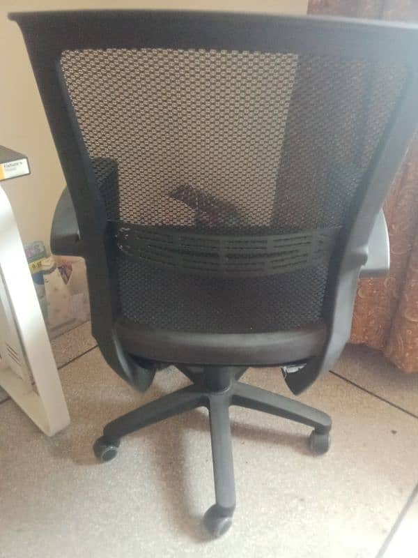 brand new study table u can use as computer table also 4