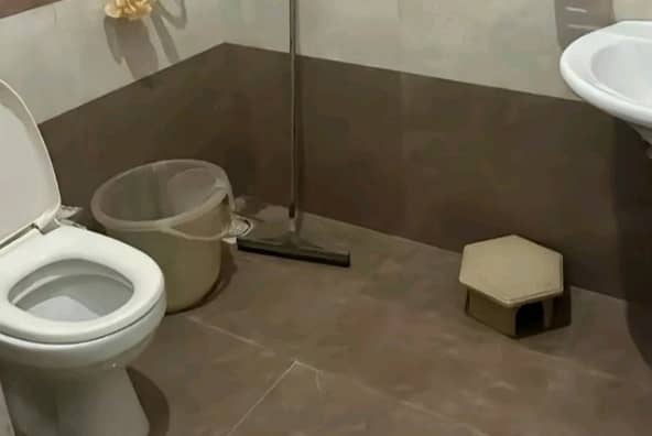 Flat Available For Rent 4