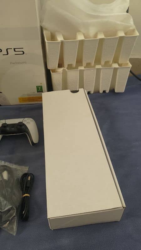 Playstation 5/PS5/Gaming Console 4