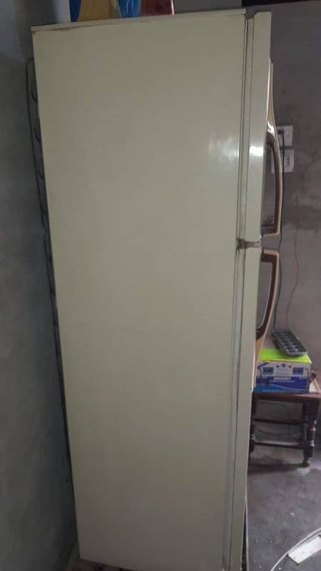 full size fridge 0