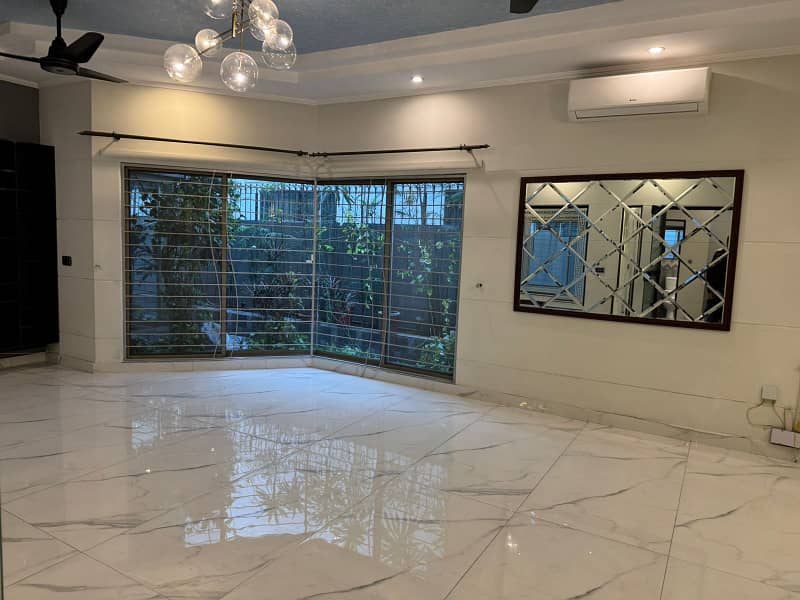 01 Kanal Modern Design House For Rent In DHA Phase 1 Lahore. Good Location 0
