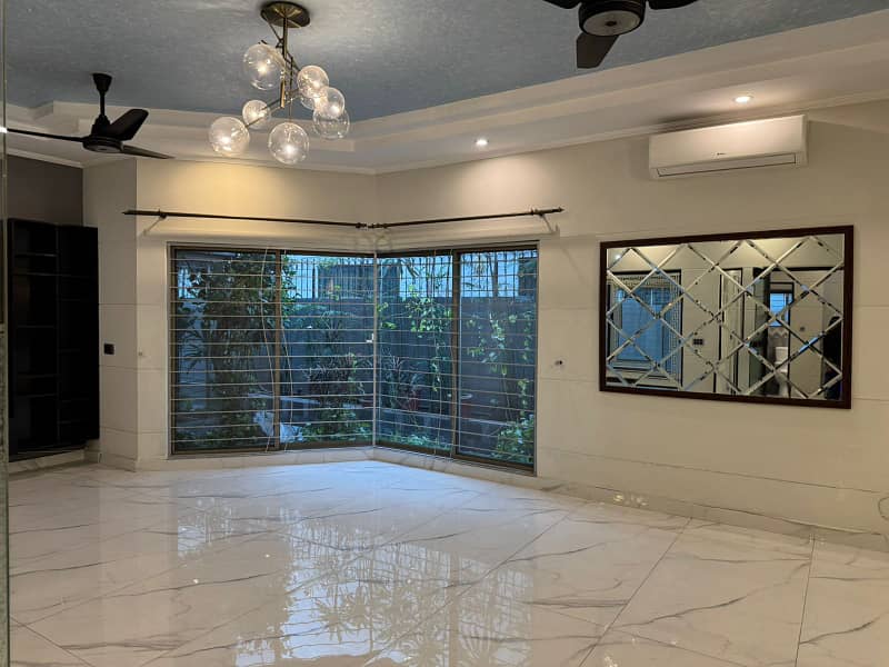 01 Kanal Modern Design House For Rent In DHA Phase 1 Lahore. Good Location 5