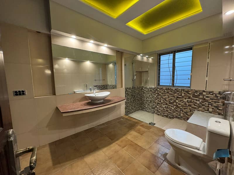 01 Kanal Modern Design House For Rent In DHA Phase 1 Lahore. Good Location 7