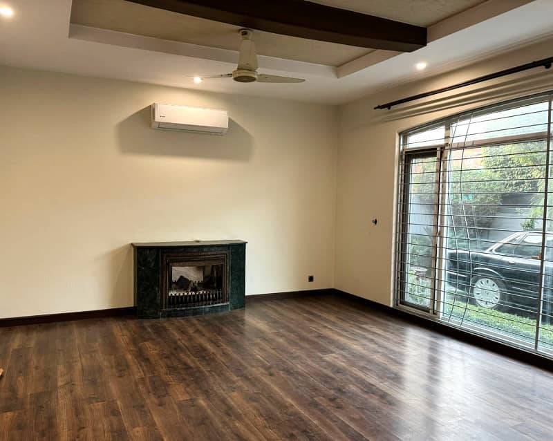 01 Kanal Modern Design House For Rent In DHA Phase 1 Lahore. Good Location 13