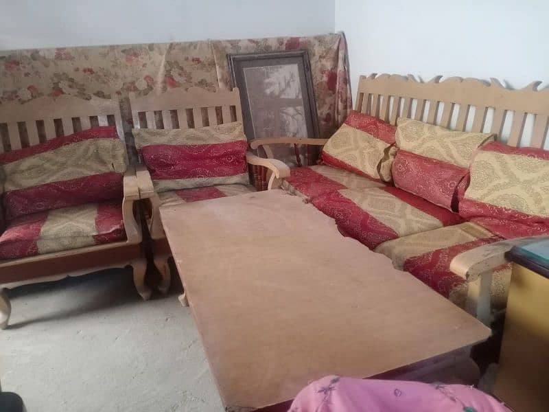 Sofa Sets & Table 7