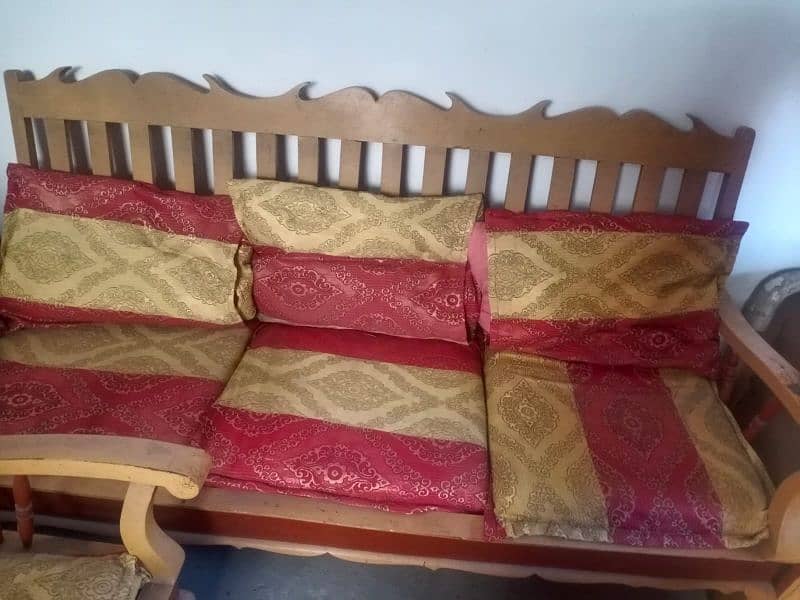 Sofa Sets & Table 9