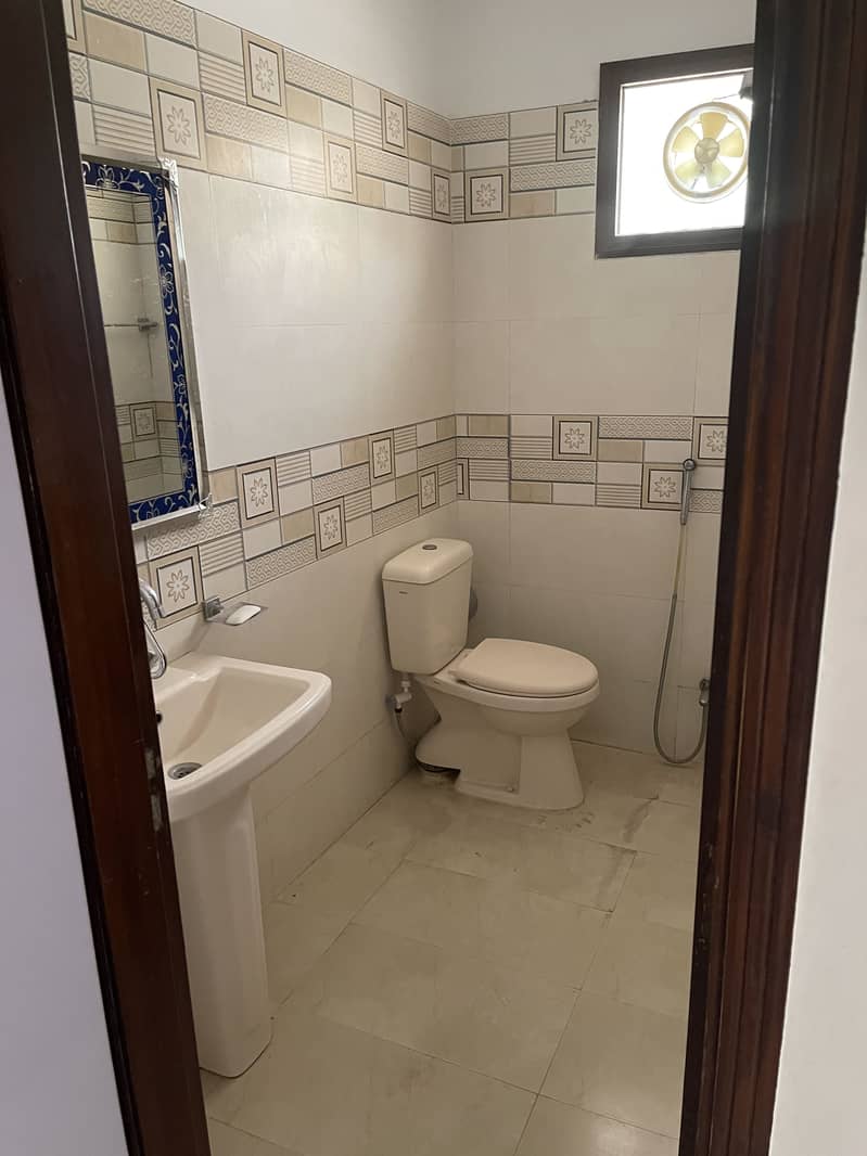 1st Floor For Sale Gulshan-E-Iqal 4A 12