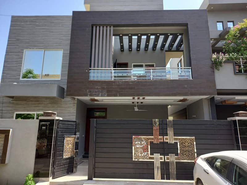 10 Marla Upper Portion Available For Rent Near Ucp University Or University Of Lahore Or Shaukat Khanum Hospital Or Abdul Sattar Eidi Road M2 0