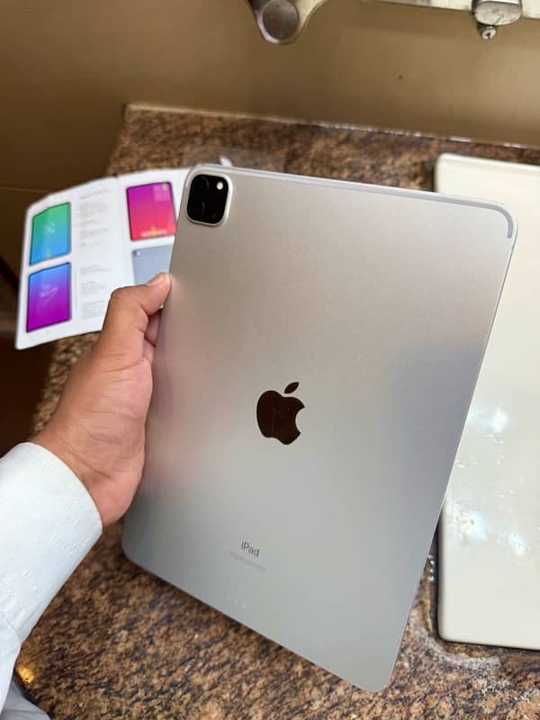 Apple iPad Pro M1 2021/2022 M1 Chip Silver Colour! 0