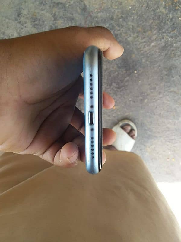 iPhone xr 128 gb 4