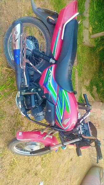 Honda priedor 21 model red color 0
