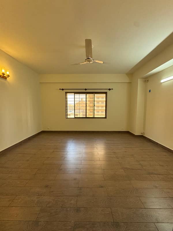 Ground floor 3 Bedroom Apartment for sale 2
