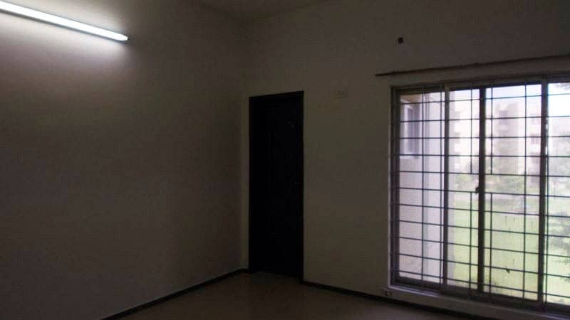 5 Marla Flat For Rent In Lahore 3