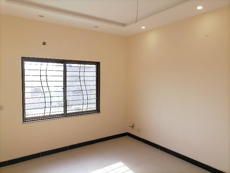 10 Marla House For Rent In Askari 11 - Sector A Lahore 1
