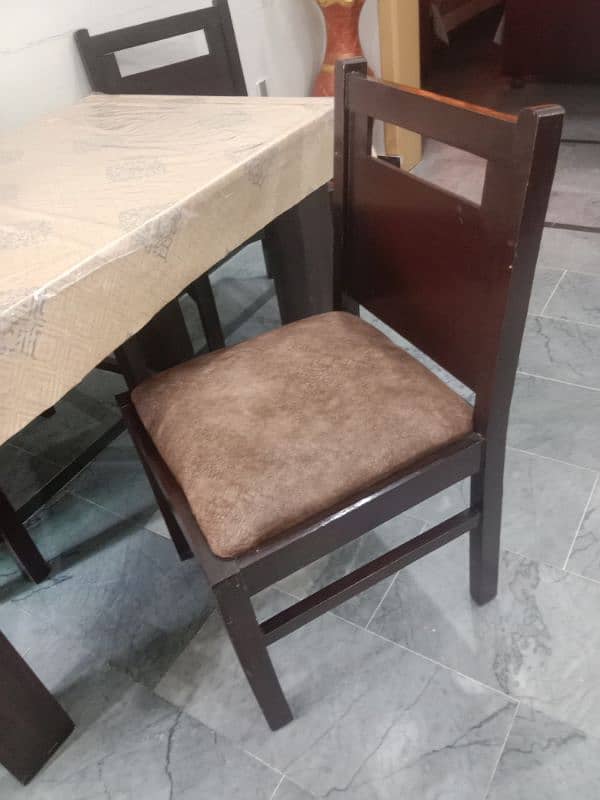 usd just 2 month maximum dinning with 4 chair 4
