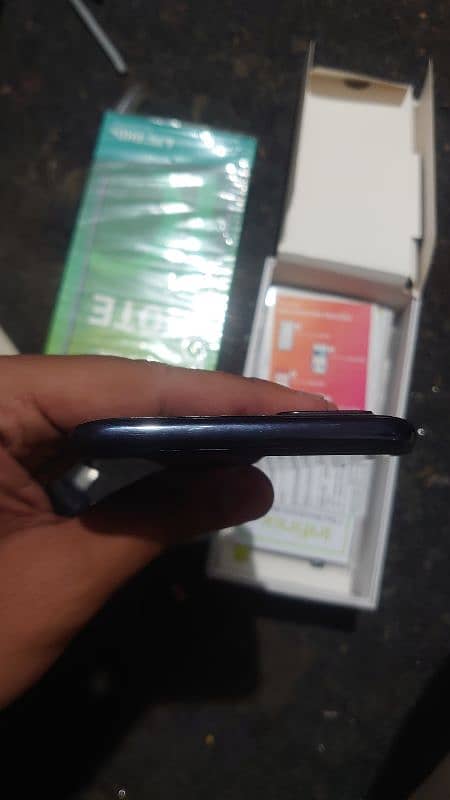 infinix note 10 with box and charger 6/128 2