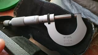 Micrometer 0-1 Moore & Wright  England