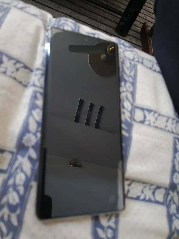 vivo v30e 5g  8+8 256GB 1
