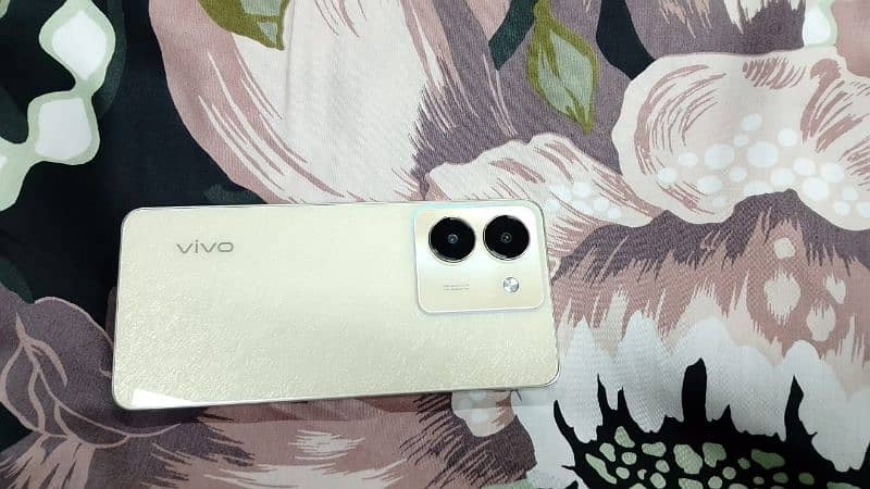Vivo y36 8+8Gb RAM Storage 256Gb condition 10/9 with box 1