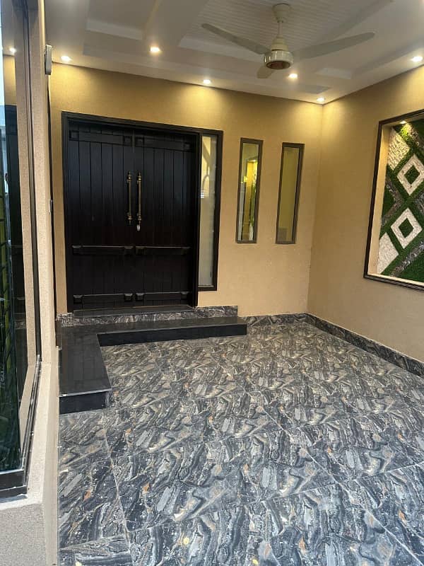 Brand New 5 Marla Modern Design House For Sale In Central Park Housing Scheme, Lahore 3