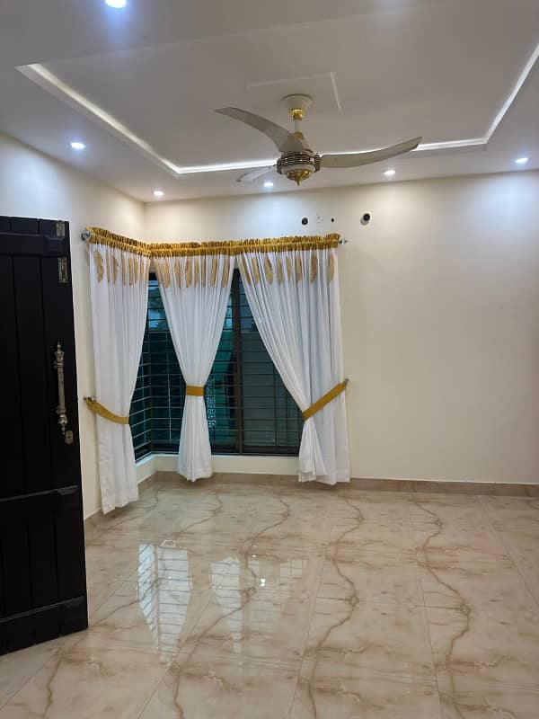 Brand New 5 Marla Modern Design House For Sale In Central Park Housing Scheme, Lahore 21