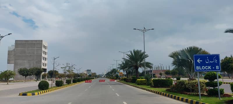 5 MARLA PLOT ON CARPETED ROAD OR ON PRIME LOCATION AVAILABLE FOR SALE IN NLC 0