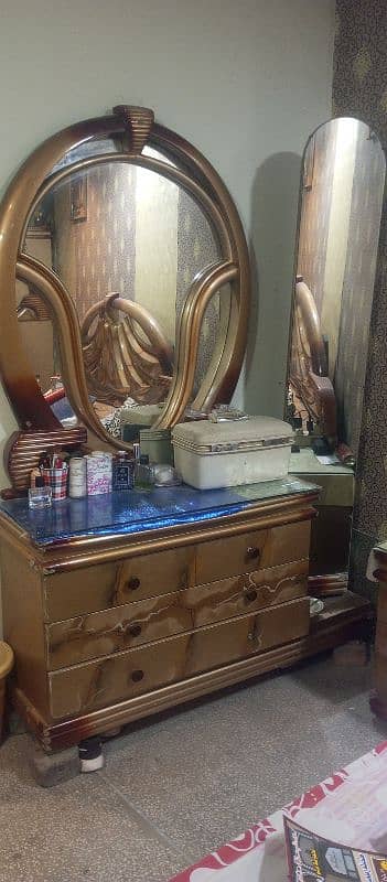 Decopent 2 mirror instol 1