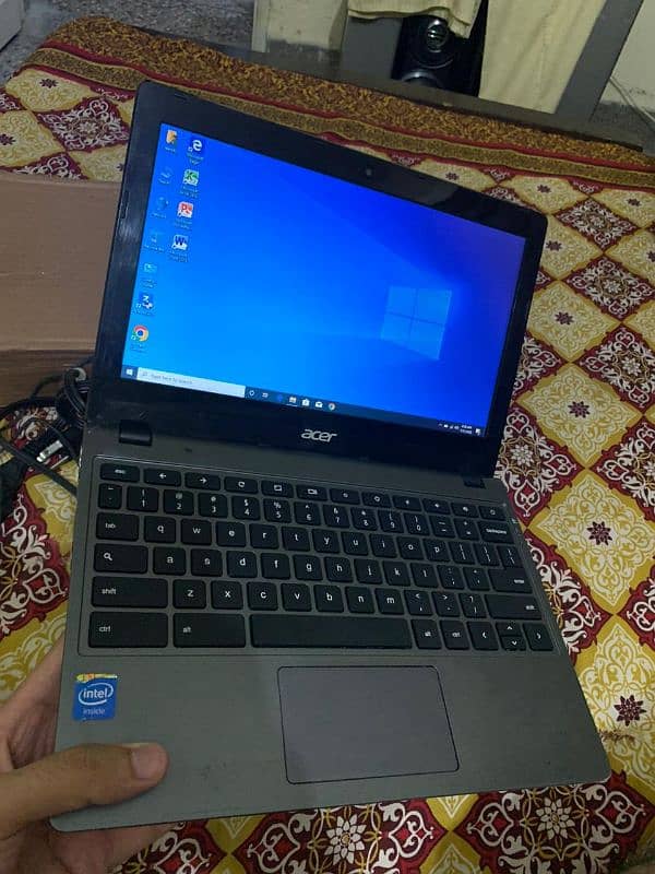 Acer C 740 Window 10 2gb 128 M2 ssd 2
