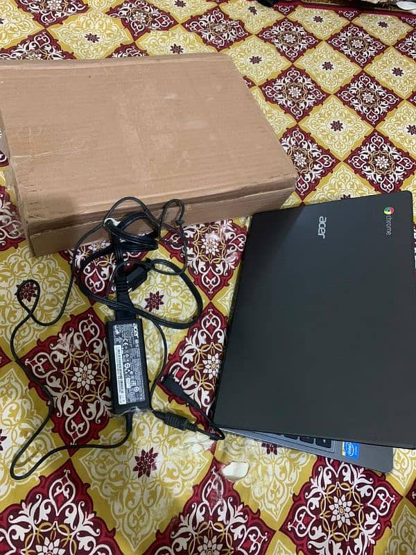 Acer C 740 Window 10 2gb 128 M2 ssd 3