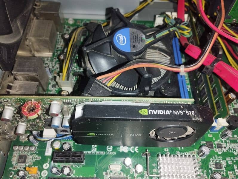 core i5 second generation. 2gb graphic card. 8gb ram. with screen. GTA5 4