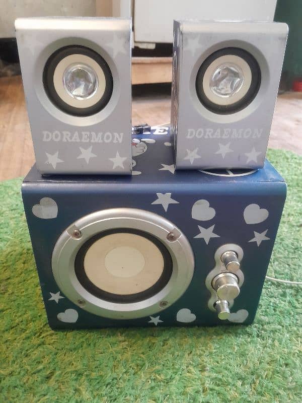 Computer speaker with special Doraemon skin 0