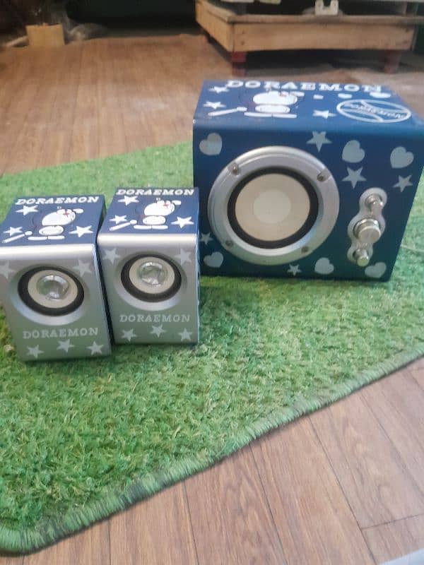 Computer speaker with special Doraemon skin 2
