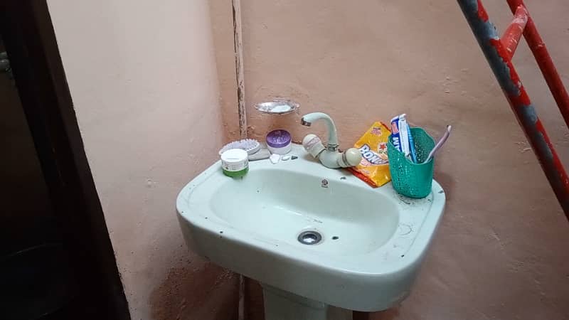 5 Marla Single House On Sale 3 Mints Walk From Main Stop Ferozpur Road Kahna Nau Lahore 11