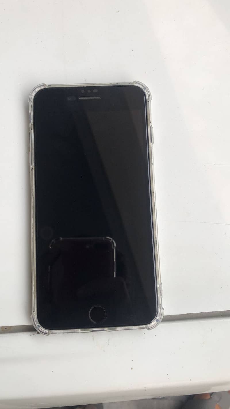 iPhone 8 Plus 0