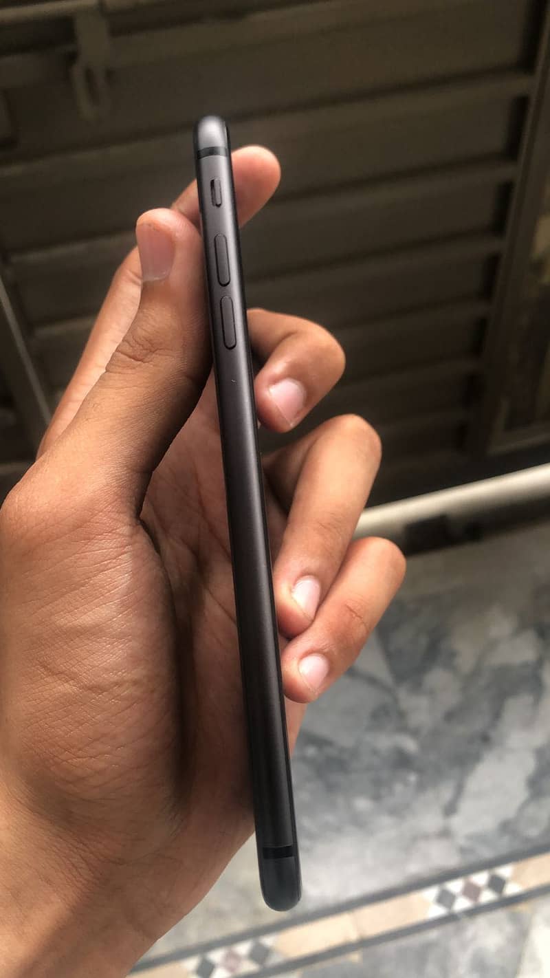 iPhone 8 Plus 4